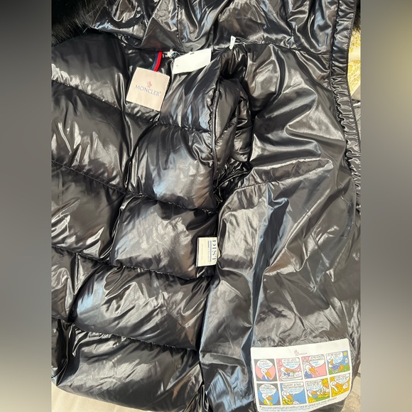 Moncler Laiche hooded down jacket - Picture 9 of 15